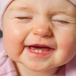 راه‌های خلاقانه برای کاهش درد دندان در نوزادان