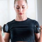 راز عضله‌سازی بانوان: راهنمای کامل تغذیه سالم برای بدنسازان تازه‌کار