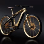 رونمایی خیره‌کننده خاویر از دوچرخه الکتریکی طلایی پورشه؛ تجسمی از زیبایی و قدرت