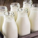 نوشیدن شیر با این غذاها ممنوع! ترکیب‌های مرگبار را بشناسید!