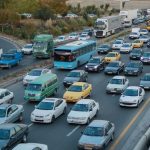 گرفتار در میان امواج خودروها: آزادراه قزوین-کرج در محاصره ترافیک سنگین
