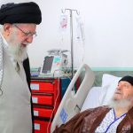 آیت الله خامنه ای در بیمارستان به عیادت آیت‌الله مکارم شیرازی رفت + ویدئوی اختصاصی