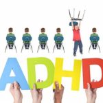 آیا این نشانه‌ها را دارید؟ ممکن است ADHD در شما خودنمایی کند!