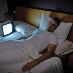 آیا می‌دانستید که خوابیدن با چراغ روشن ممکن است برای شما مضر باشد؟