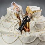 ۲۴ قانون عجیب در ازدواج و طلاق که شما را شگفت‌زده خواهد کرد