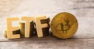 ثبت خروج خالص جریان سرمایه پس از ۱۲ روز رشد متوالی ETF های بیت کوین