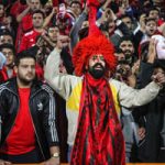 هواداران پرسپولیس در ورزشگاه بنری عجیب را بلند کردند