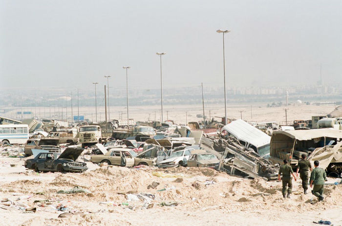 Kuwait-invasion-Highway-of-Death-4103-w700