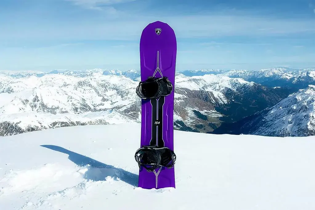 lamborghini-capita-snowboards-collab-2.jpg_11zon