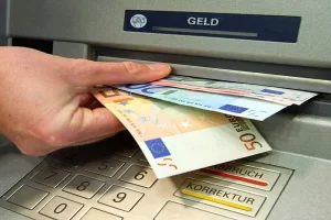 استاندار به مسئولان بانک ها برای تامین‌ وجه نقد خودپردازها در گیلان دستور داد