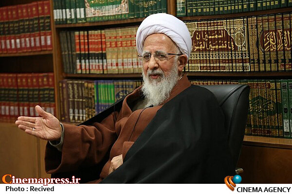 «انسان» موجودی ابدی است و یک موجود ابدی «فرهنگ ابدی» می‌خواهد/ «قرآن» کتاب «معارف ابدیت انسان» است – اخبار سینمای ایران و جهان