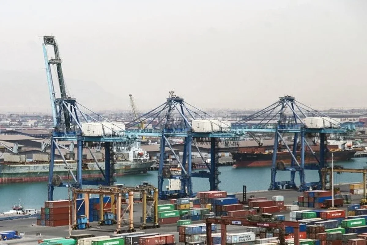 تردد شناورهای تجاری از همه مبادی وارداتی جریان دارد