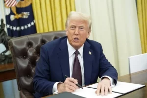 پنتاگون پرونده های مربوط به اشیا پرنده و حیات فرازمینی را منتشر کند