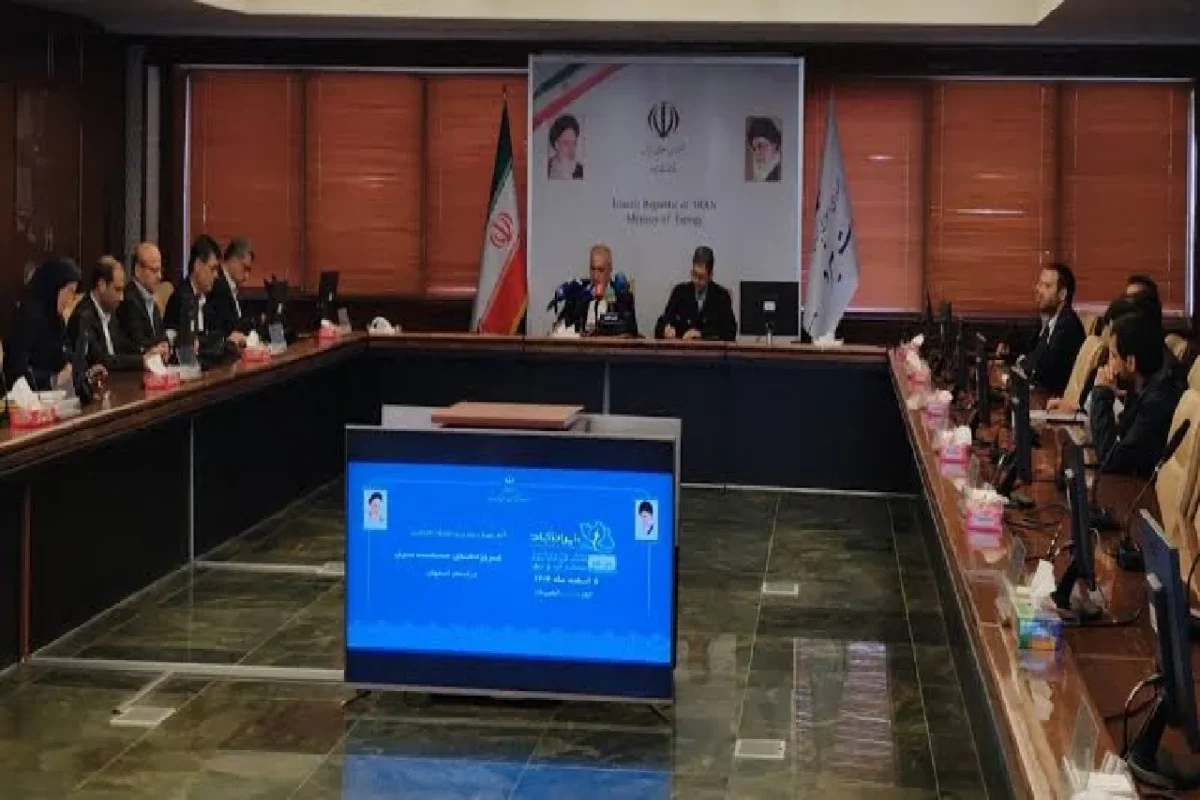 بهره‌برداری از طرح‌های صنعت برق اصفهان