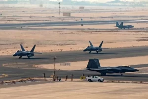 خبر تخلیه نیرو‌های ایالات متحده از پایگاه‌های بحرین و العدید قطر، نادرست است