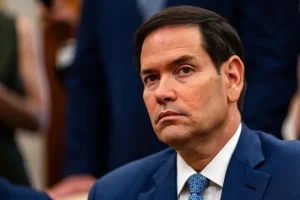 اگر ایران واقعاً یک برنامه هسته‌ای صلح‌آمیز می‌خواهید، می‌تواند مانند بسیاری از کشورها راکتورهای روی زمین داشته باشید و سوخت را وارد کند