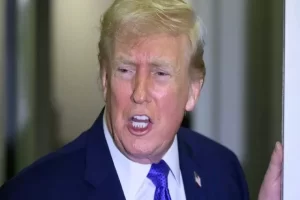 ترامپ نمی‌تواند تصمیم قطعی در رابطه با ایران بگیرد