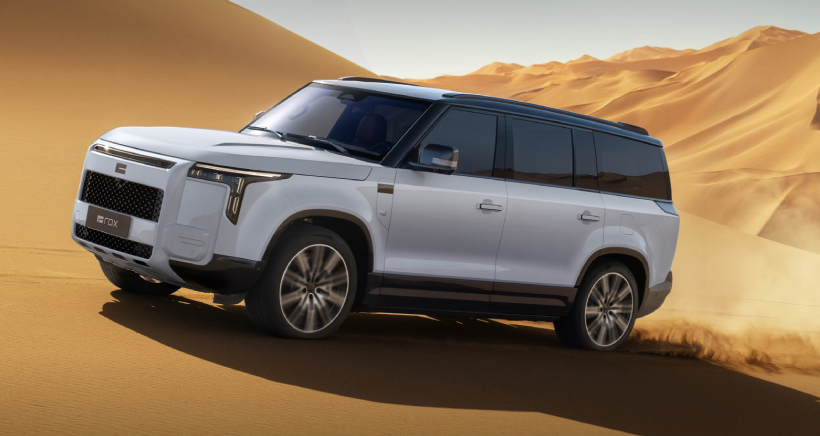 شاسی بلند لوکس راکس آداماس توسط پرشیا خودرو به بازار ایران می‌آید