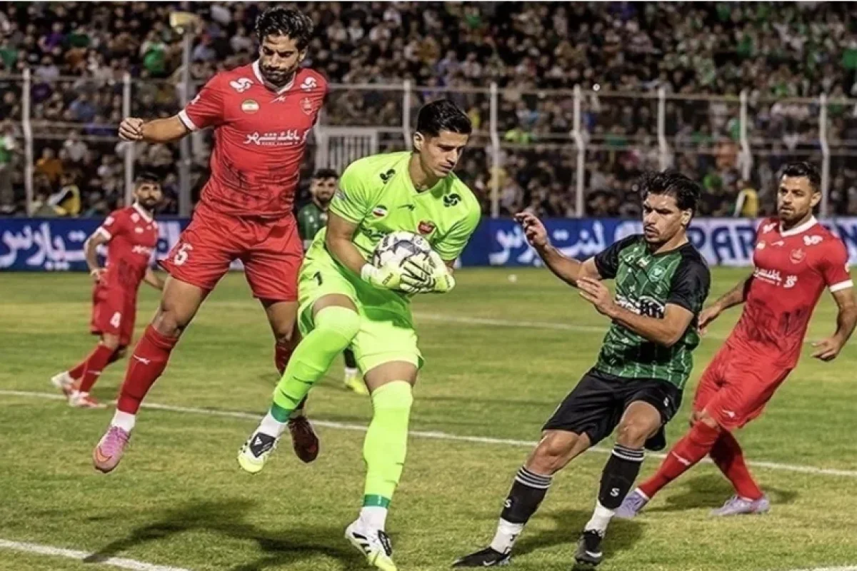 پرسپولیس از بحران خارج می‌شود؟/ تلاش گل‌گهر برای تثبیت صدرنشینی