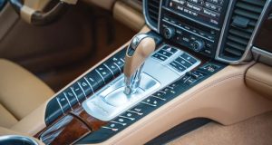 چین استفاده از دکمه‌های فیزیکی در خودروها به جای دکمه‌های لمسی را اجباری می‌کند