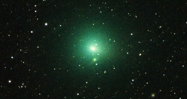 این دنباله‌دار به‌طور مرموزی چرخش خود را پس از عبور از خورشید معکوس کرد