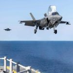 آمریکا برای اولین بار موفق به فرود جنگنده F-35B روی کشتی تهاجمی USS Kearsarge شد
