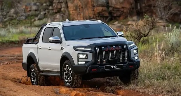 قیمت جدید پیکاپ کی ام سی T9 با افزایش 735 میلیون تومانی اعلام شد