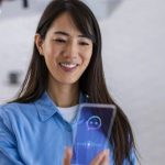 دیگر منتظر گوشی شفاف نباشید؛ با این اپلیکیشن موبایل خود را نامرئی کنید!