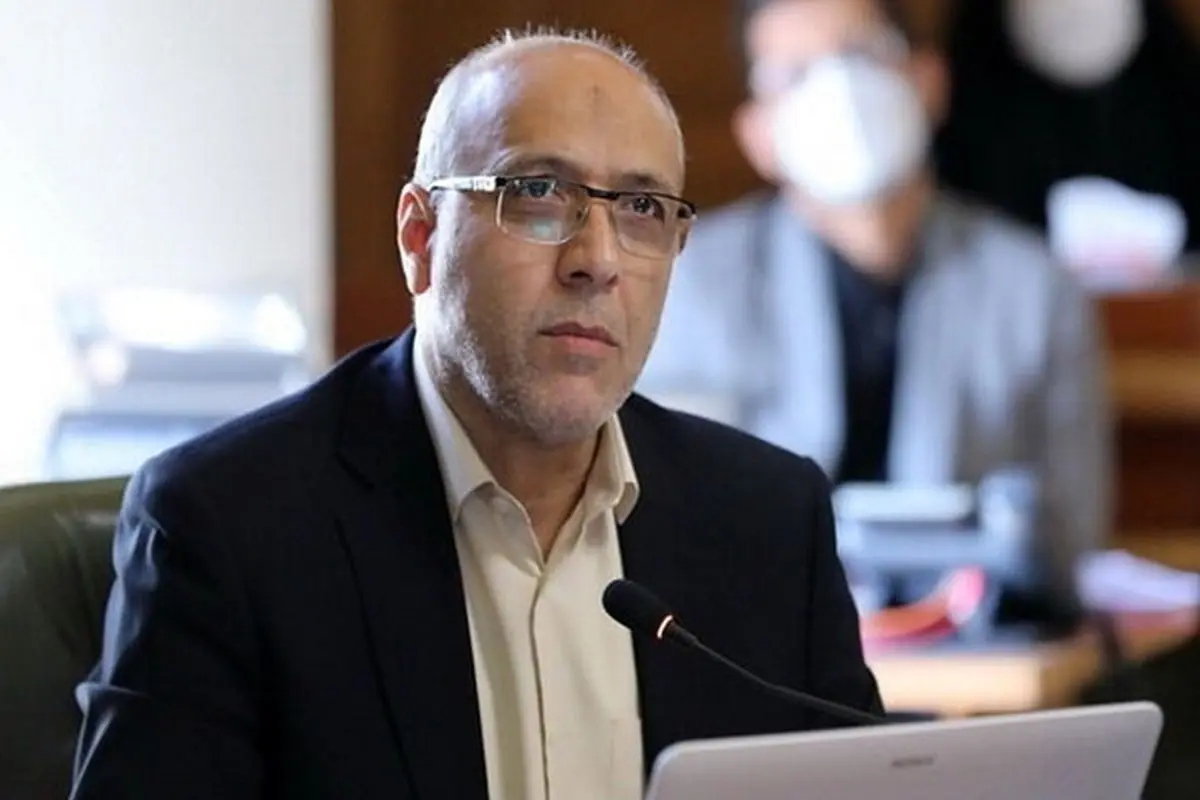 اگر عملکرد شهردار قابل دفاع است، چرا منتقدان حذف می‌شوند؟